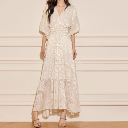 Minimalist Open-Back Dress - Sleek Silhouette for Formal Gatherings & Evenings